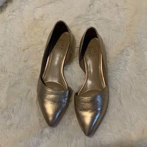 naturalizer samantha gold